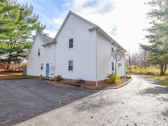 2nd image of 4521 Devonshire Dr APT 2