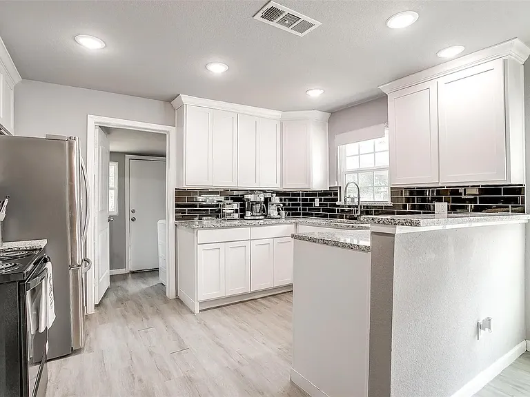 1044 E Ramsey Ave — Photo 14