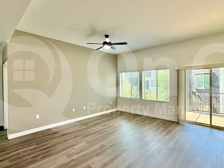 9160 N 67th Ave #224 — Photo 8