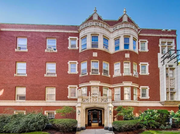 220 N Oak Park Ave APT 3V, Oak Park, IL 60302