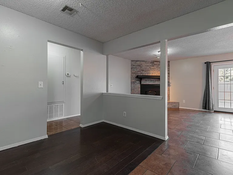 821 Peregrine Dr — Photo 13