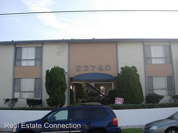 3rd image of 23740 Arlington Ave APT 08