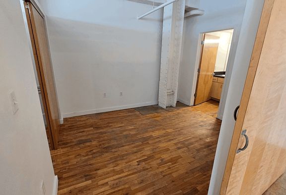 3rd image of 208 N 9th St APT 816