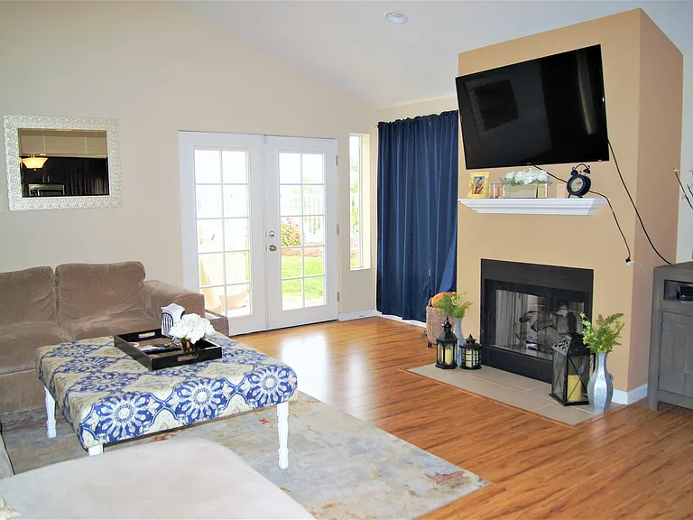 10756 Sayers Ct — Photo 5