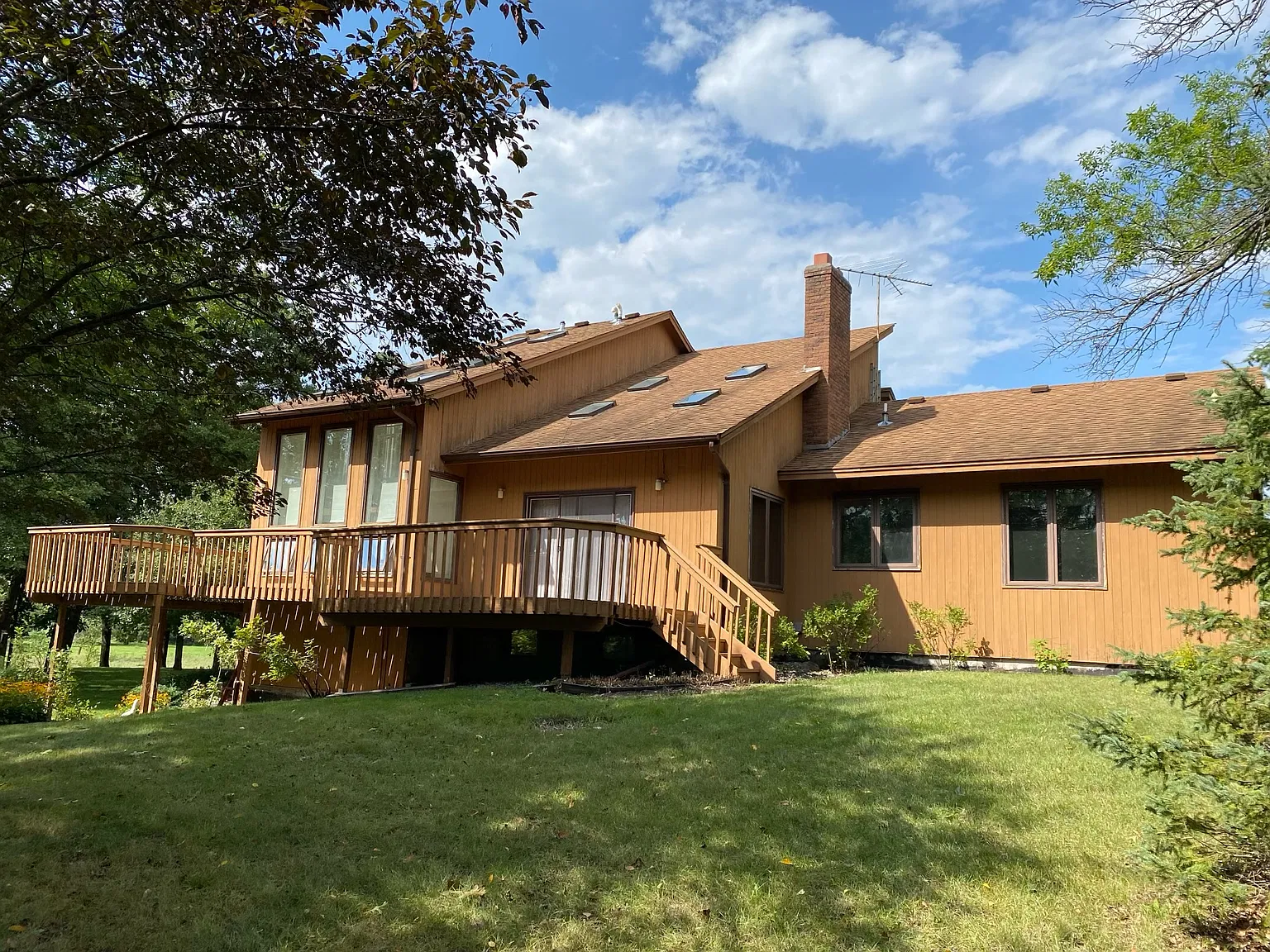 4 bed, 4210 sqft, $4,200 — Photo 4