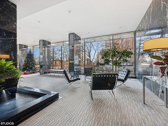 2nd image of 3900 N Lake Shore Dr APT 6D