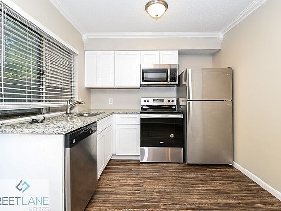 5th image of 2209 Biscayne Dr W