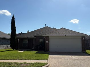 8210 Greenleaf St, Baytown, TX 77523