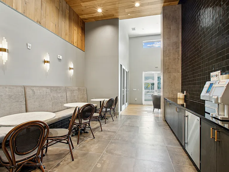 Sundance Trails Apartments — Photo 3