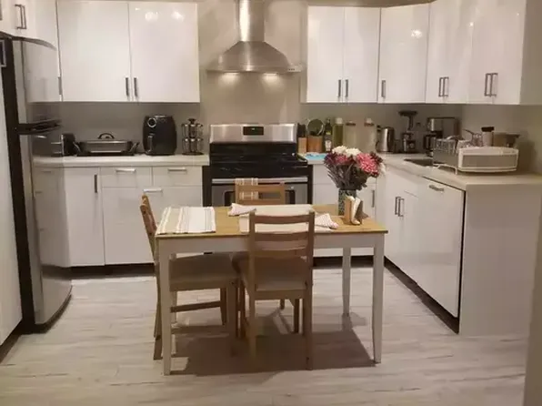 4502 54th Ave #1A, Olds, AB T4H 1B9