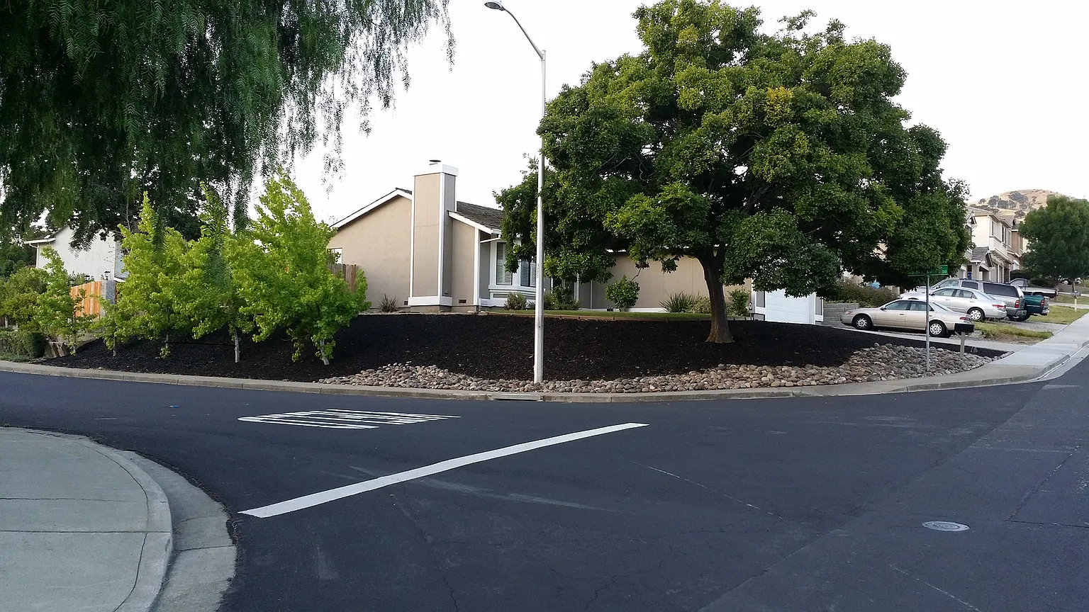 3903 Hummingbird Dr photo 1