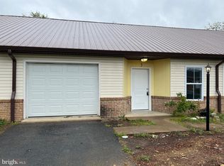 70 Briarwood Ln #2, Berkeley Springs, WV 25411