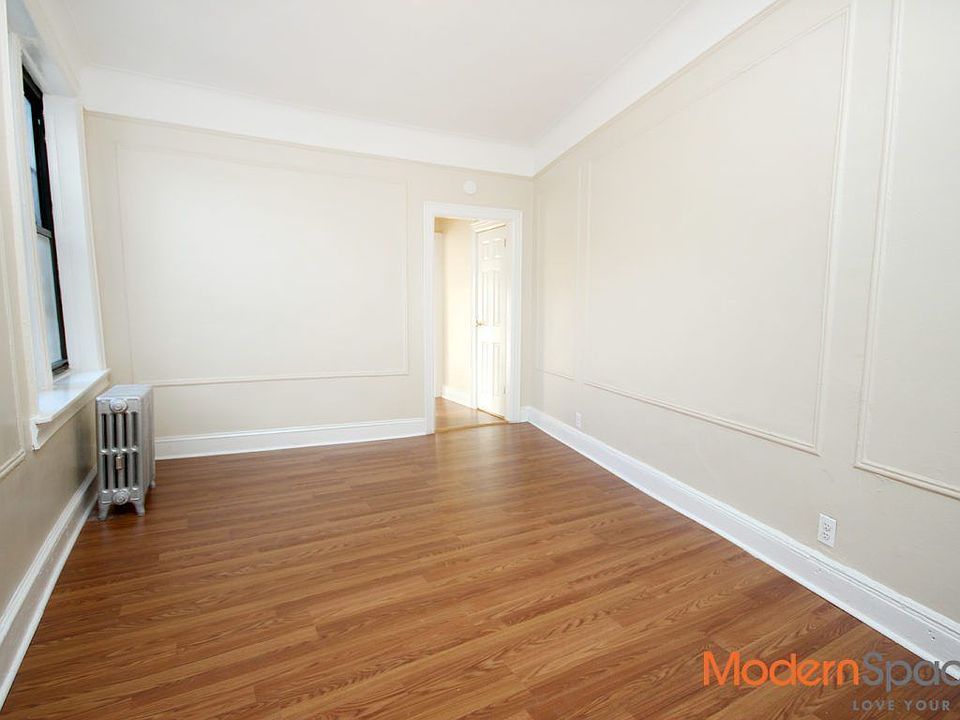 2nd image of 2308 Newtown Ave #4E