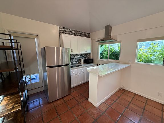 4th image of 1159 Greenacre Ave #A