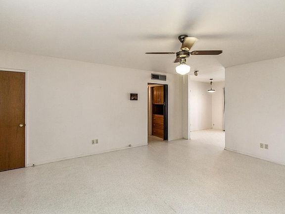 3rd image of 1116 N La Siesta Dr