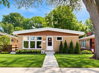 9039 Niles Center Rd, Skokie, IL 60076