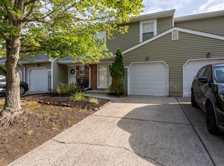 52 Holly Dr, Eatontown, NJ 07724