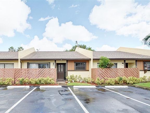 2nd image of 725 Banks Road #725