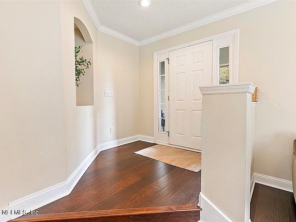 5th image of 971 Eagle Point Dr
