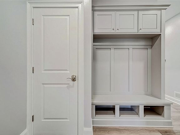 3rd image of 1393 Creeks Edge Dr