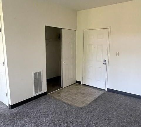 3rd image of 5316 Pershing Ave APT 503