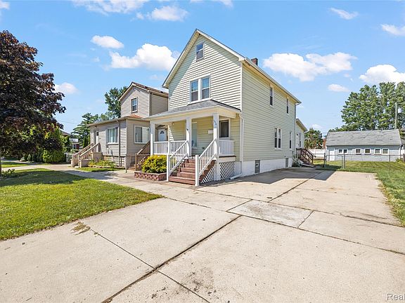 3rd image of 346 Sycamore St