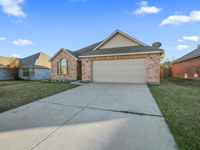 119 Magnolia St — Photo 3