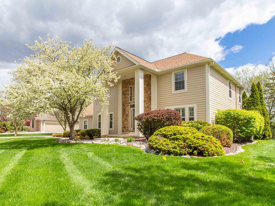 1st image of 4101 Lake Forest Dr E