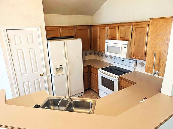 4th image of 1506 Margaret Lee St