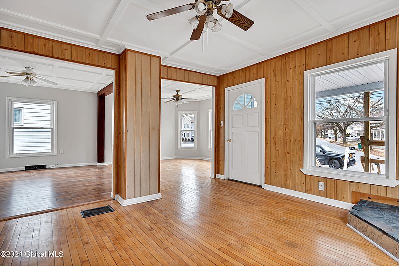 2nd image of 184 South Street