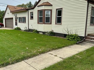 27464 Five Mile Rd, Livonia, MI 48154