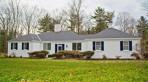 1st image of 4 Cortland Ln