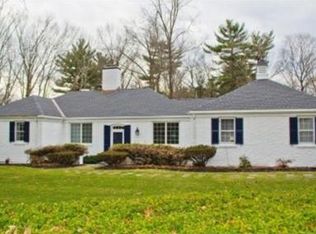 4 Cortland Ln, Lynnfield, MA 01940