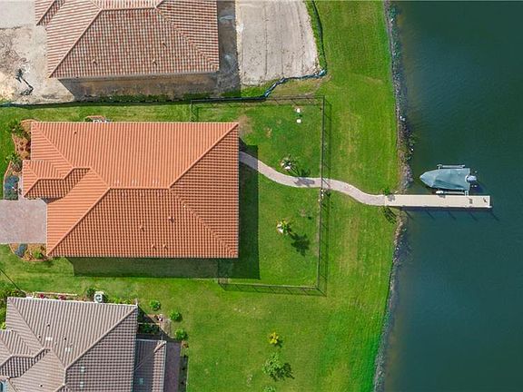 2nd image of 3942 Carrick Bend Dr