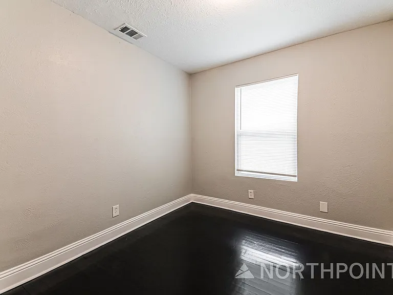 1101 Rancho Dr — Photo 12