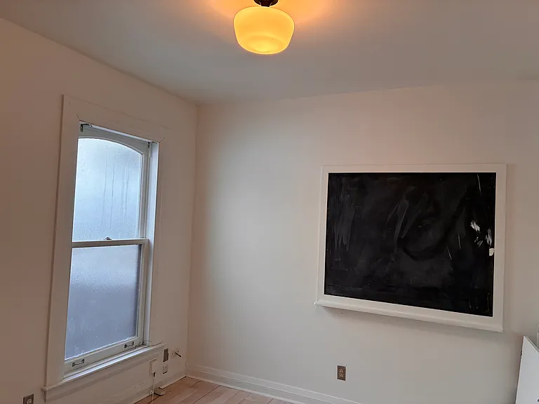 561 Parliament St #1 — Photo 9