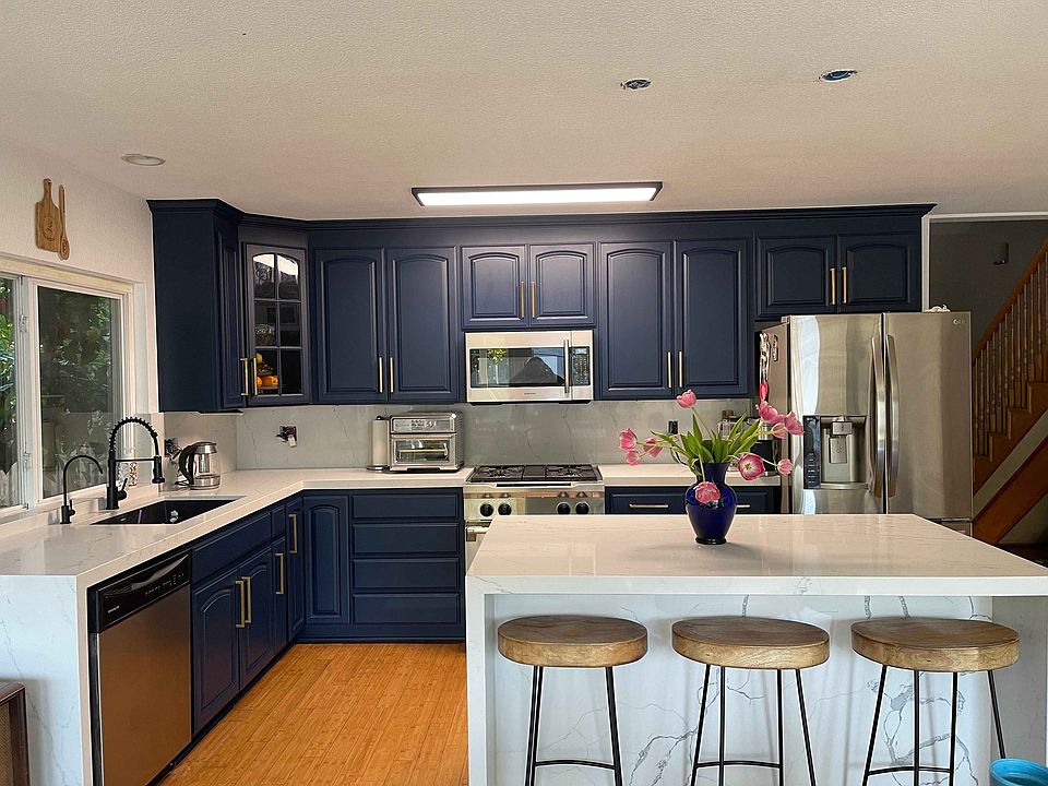 1st image of 325 Lassenpark Cir