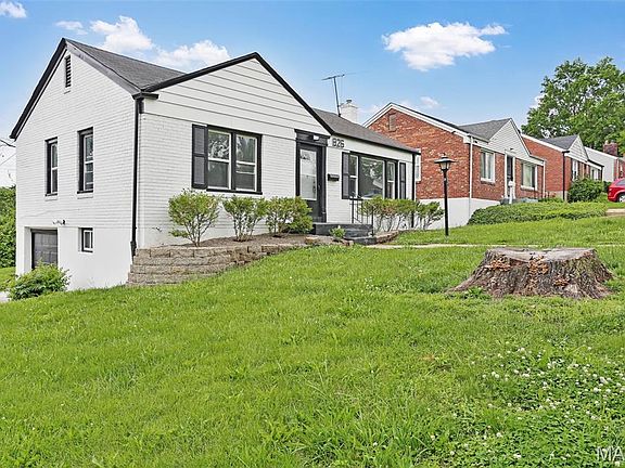 3rd image of 826 Fontaine Pl