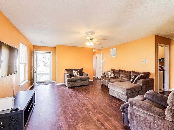 4th image of 1850 Blue Pine Ln