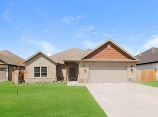 1200 Sunshine Ct, Centerton, AR 72719