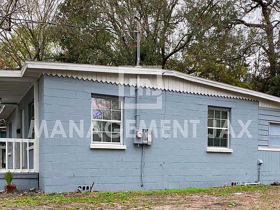 2nd image of 3035 Dignan St