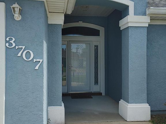 2nd image of 3707 Bay Tree Rd