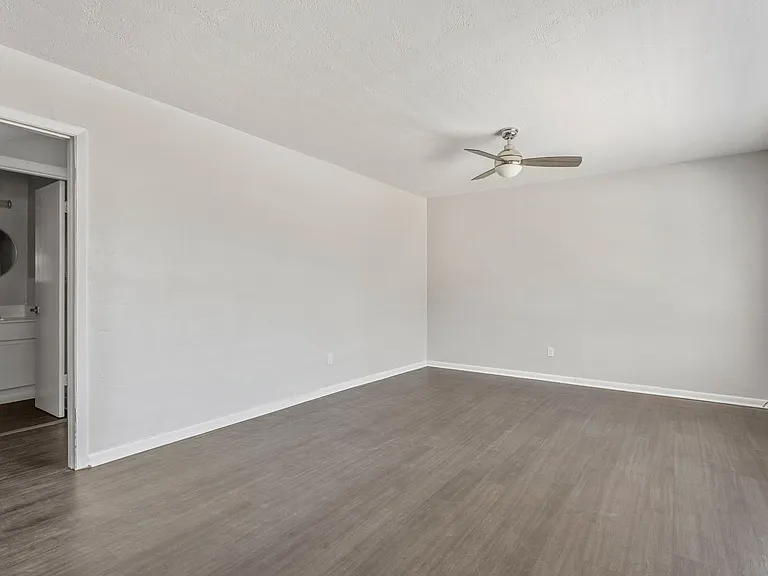Terraces at Nichols Hills Renovated Two-Bedrooms — Photo 26