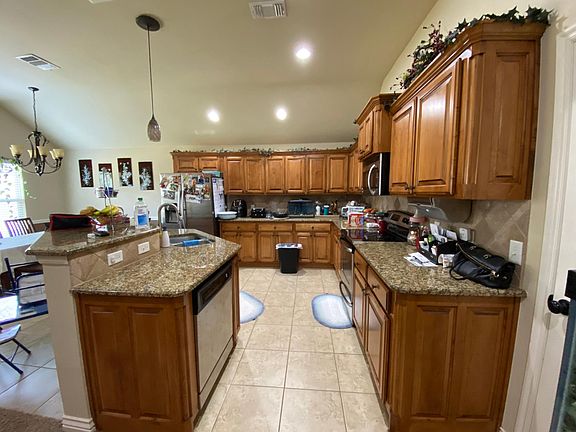 2nd image of 2325 SW 137th St