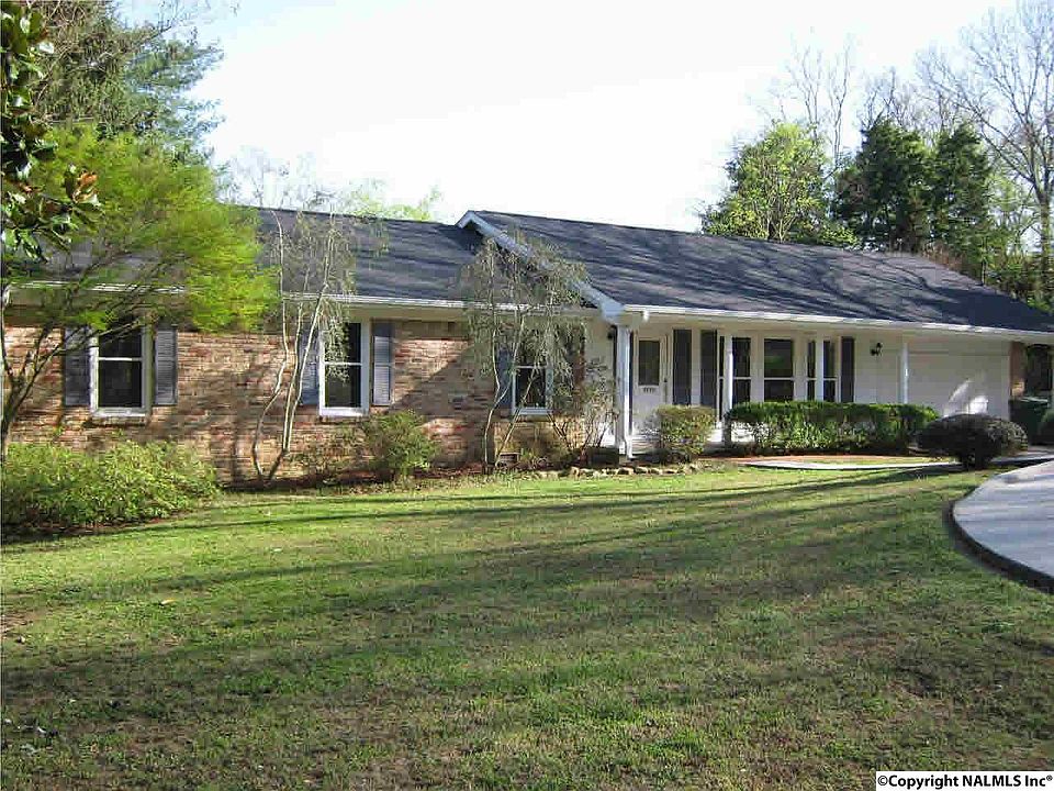 1st image of 2725 Imperial Dr SE