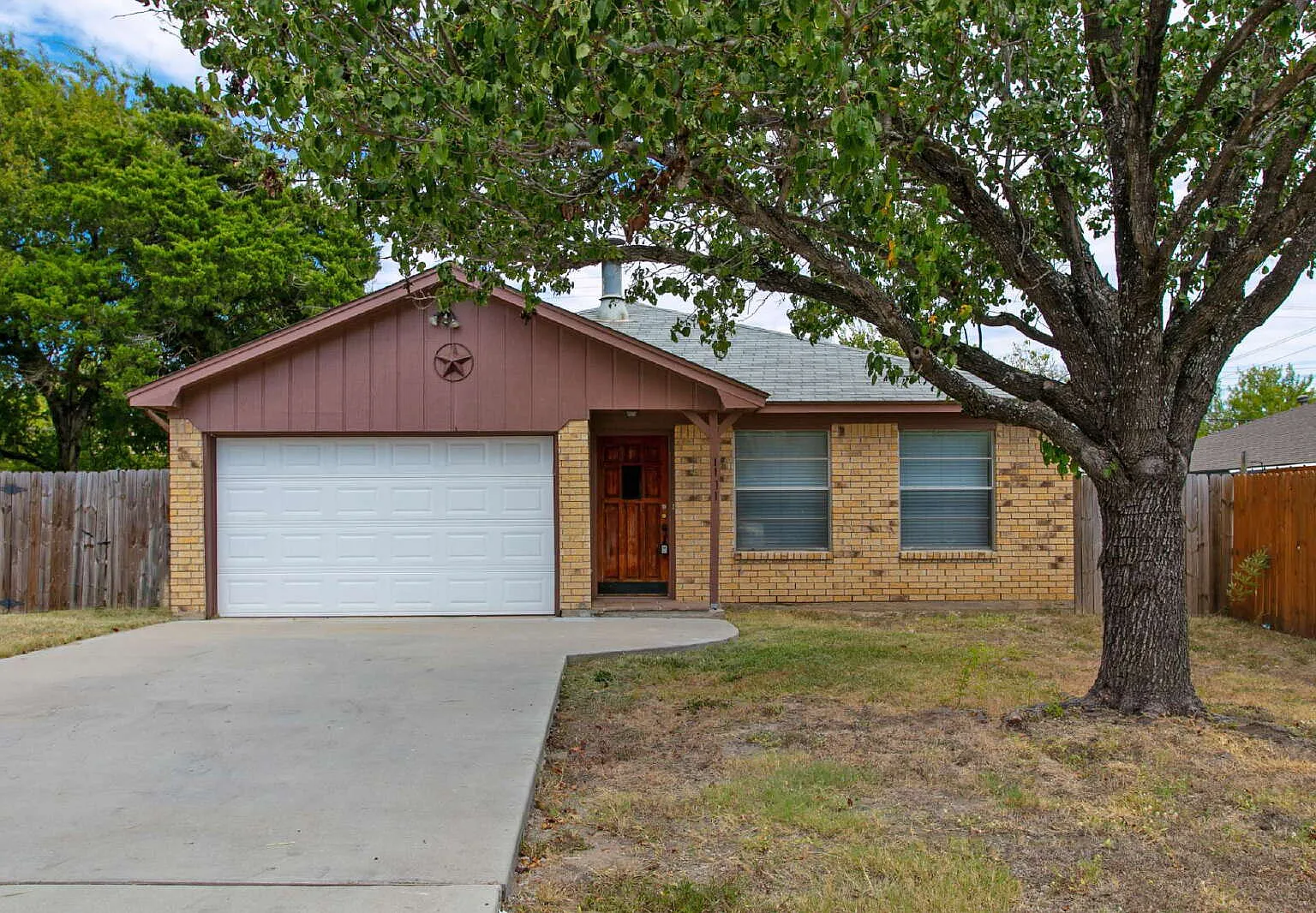 3 bed, 2.0 bath, 1410 sqft, $1,850 — Photo 1