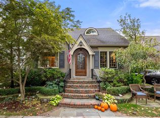 59 Mapleton Rd, Grosse Pointe Farms, MI 48236