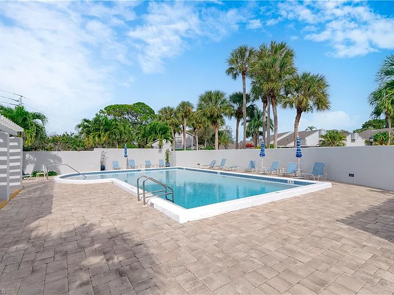 878 Meadowland Dr #G — Photo 25