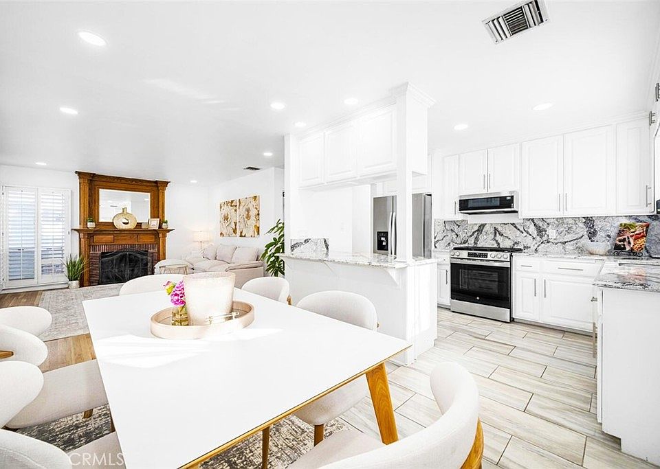 1st image of 3034 Ocana Ave