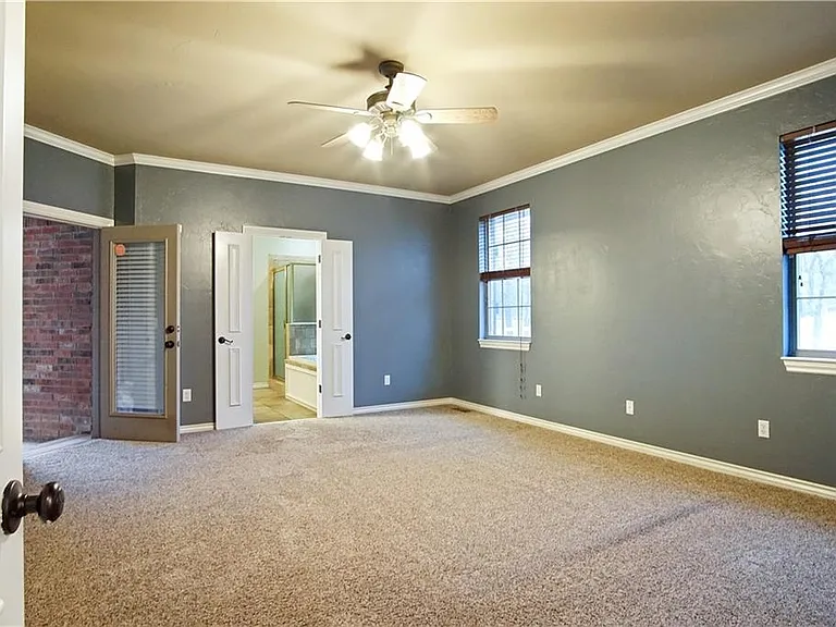 9417 Forest Dale Dr — Photo 10